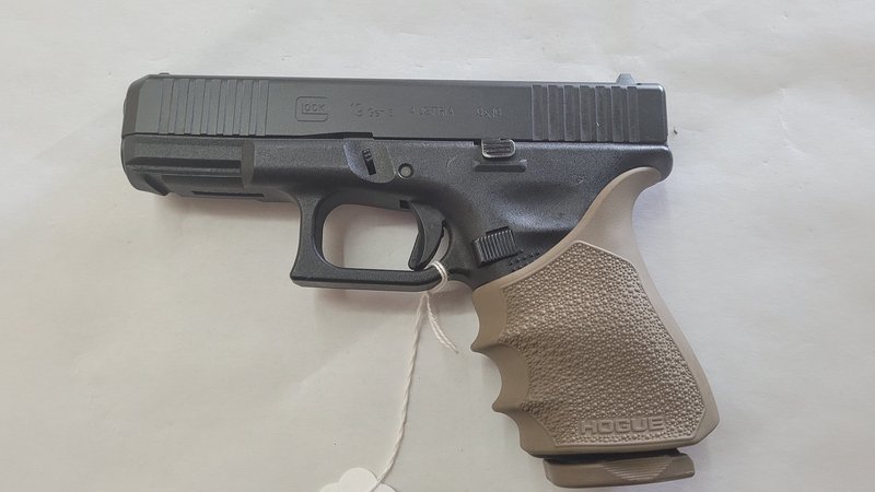 Glock 19 Gen 5 9mm 15-Round Magazine Factory Sights