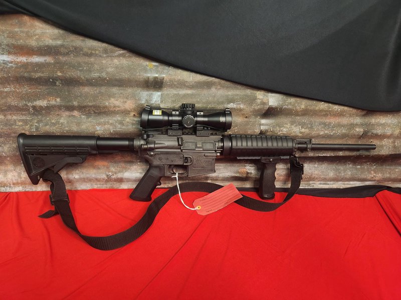 Bushmaster Carbon-15 AR-15 5.56 NATO 16 Inch Barrel Black