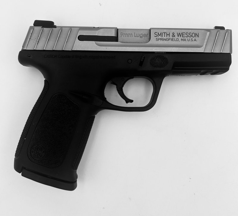 Smith & Wesson SD9VE 9mm Semi-Auto Pistol 4-Inch Barrel Polymer Frame