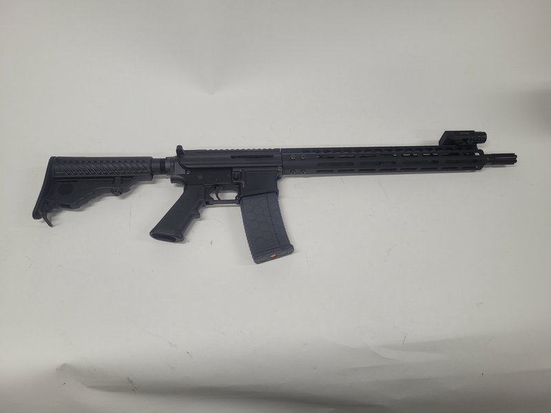 DPMS A-15 AR-15 Rifle 5.56 NATO 18 inch Barrel Black Finish Green Dot Sight 10 Round Magazine