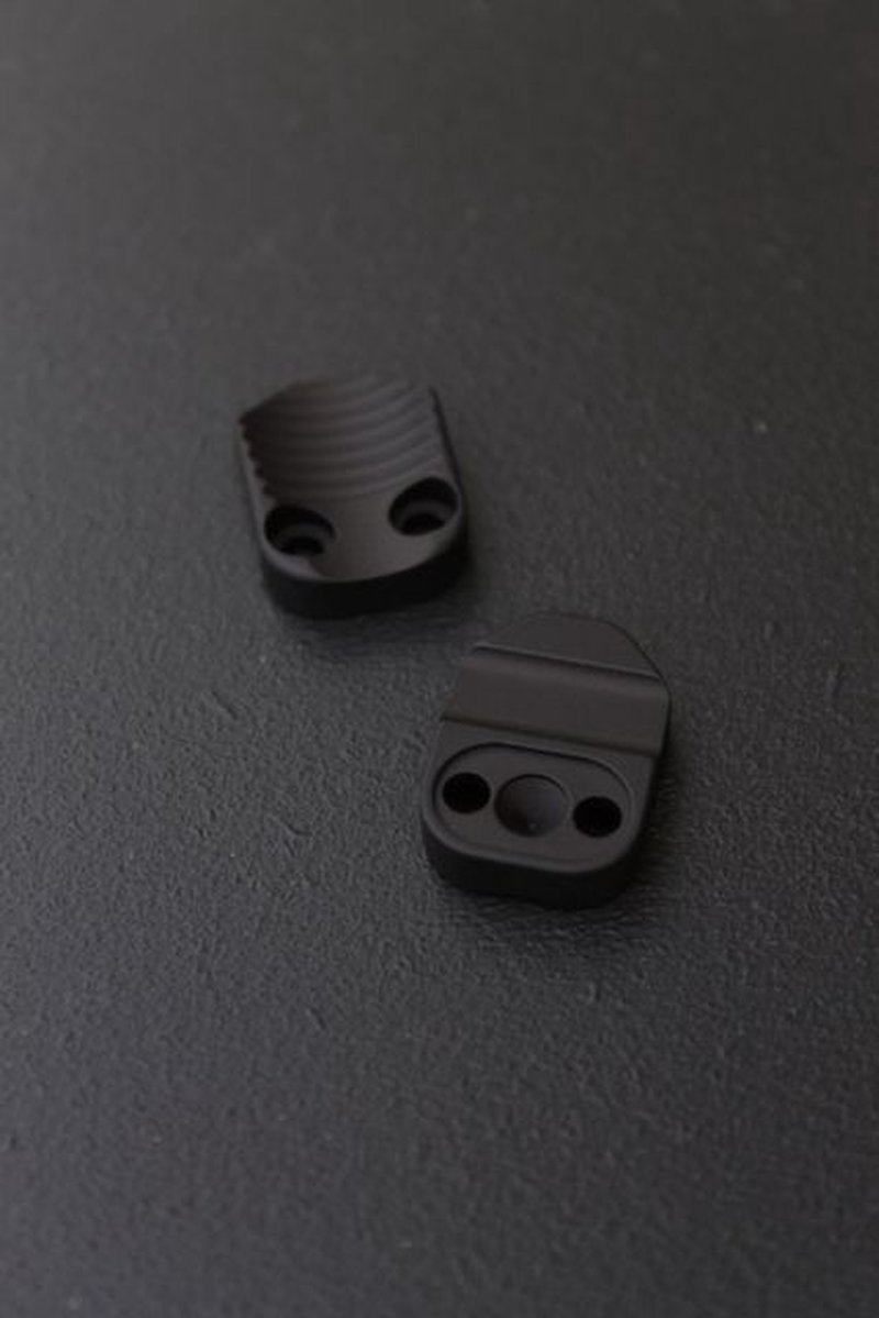 V Seven Extended Mag Catch Button