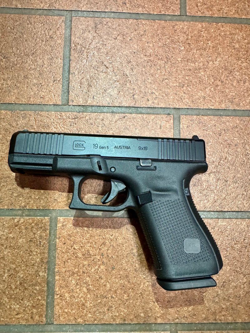 Glock 19 Gen5 MOS Pistol 9mm 15rd nDLC Fixed Sights