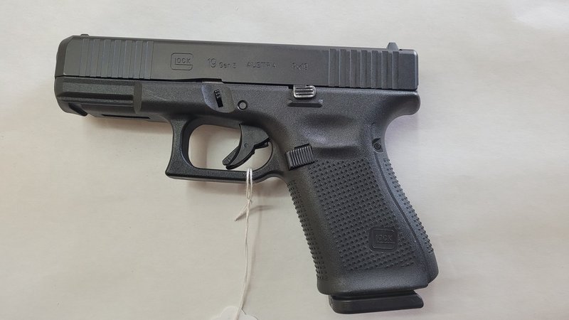 Glock 19 Gen 5 Specifications (9mm) — nDLC Finish