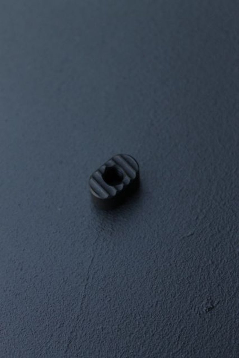 V Seven Ultra-Light Mag Catch/Release