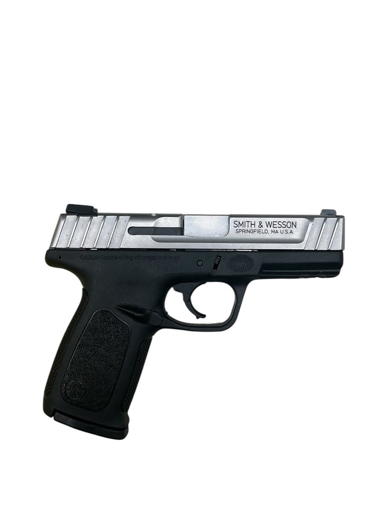 Smith & Wesson SD40 VE Semi-Automatic Handgun .40 S&W 4" Barrel Black & Stainless