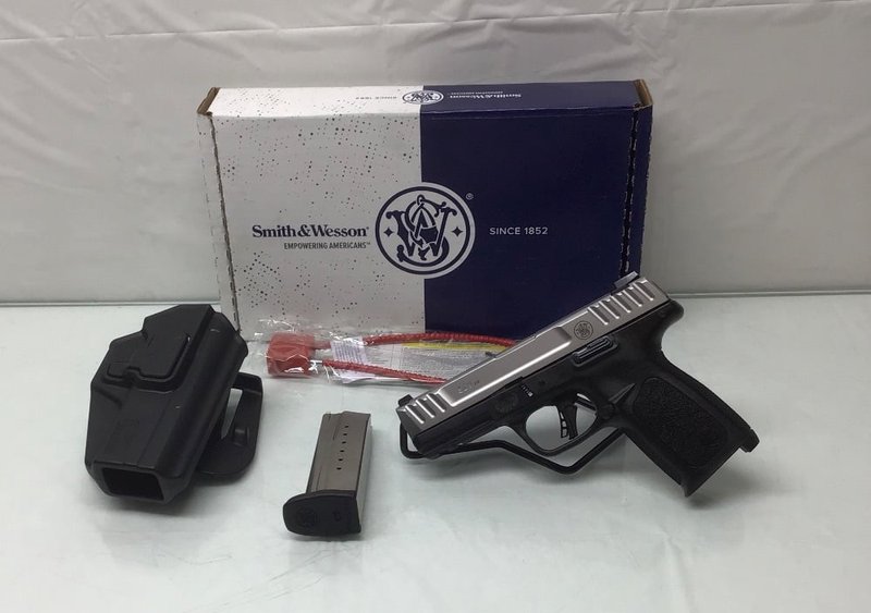 Smith & Wesson SD9 9mm Semi-Automatic Pistol 4 Inch Barrel Two-Tone Finish