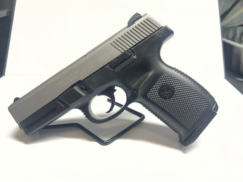 Smith & Wesson Sigma 9VE Pistol 9mm Luger 4" Barrel 7.25" OAL